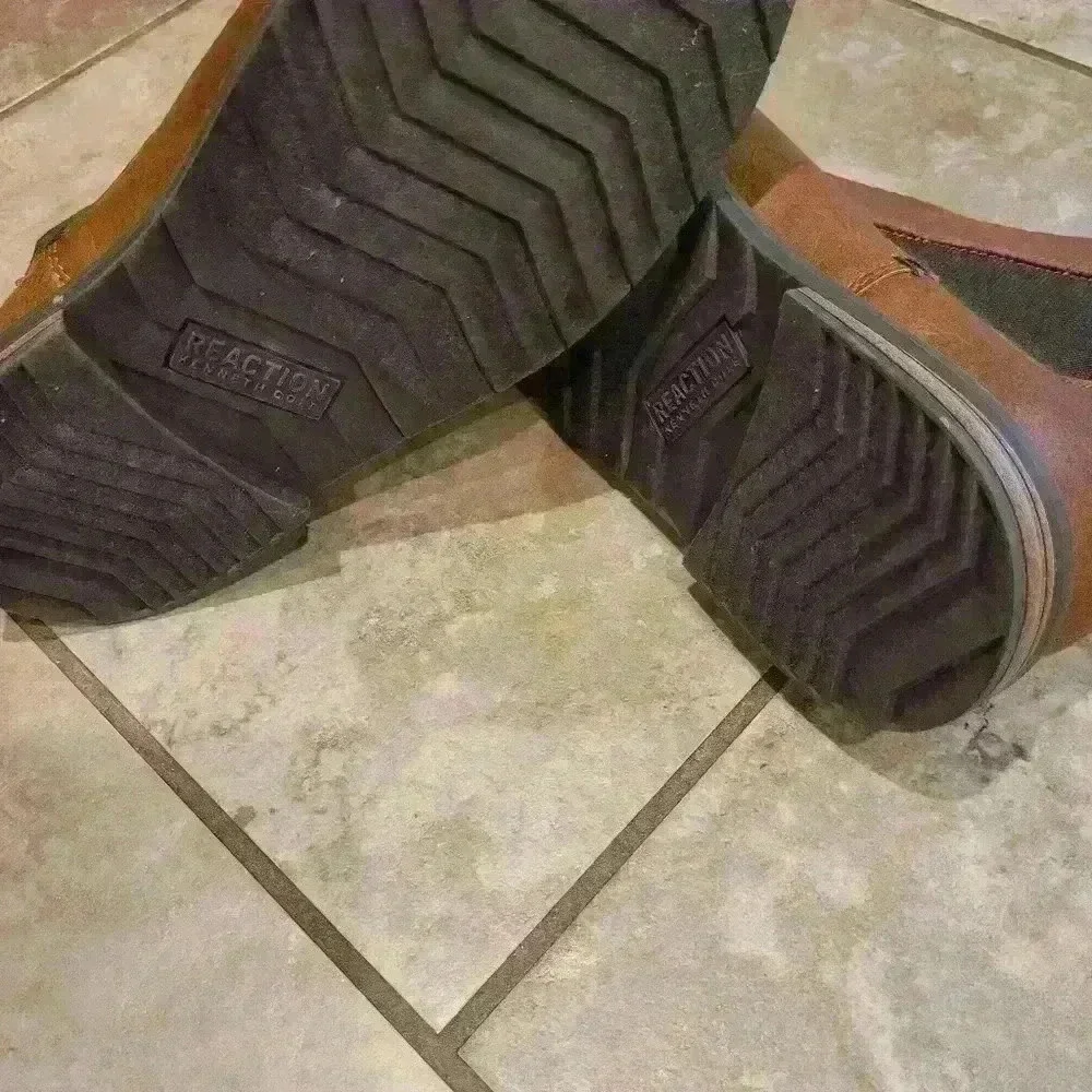 New no tags Kenneth Cole brown leather boys Girls sz 2, $15 - Picture 3 of 4